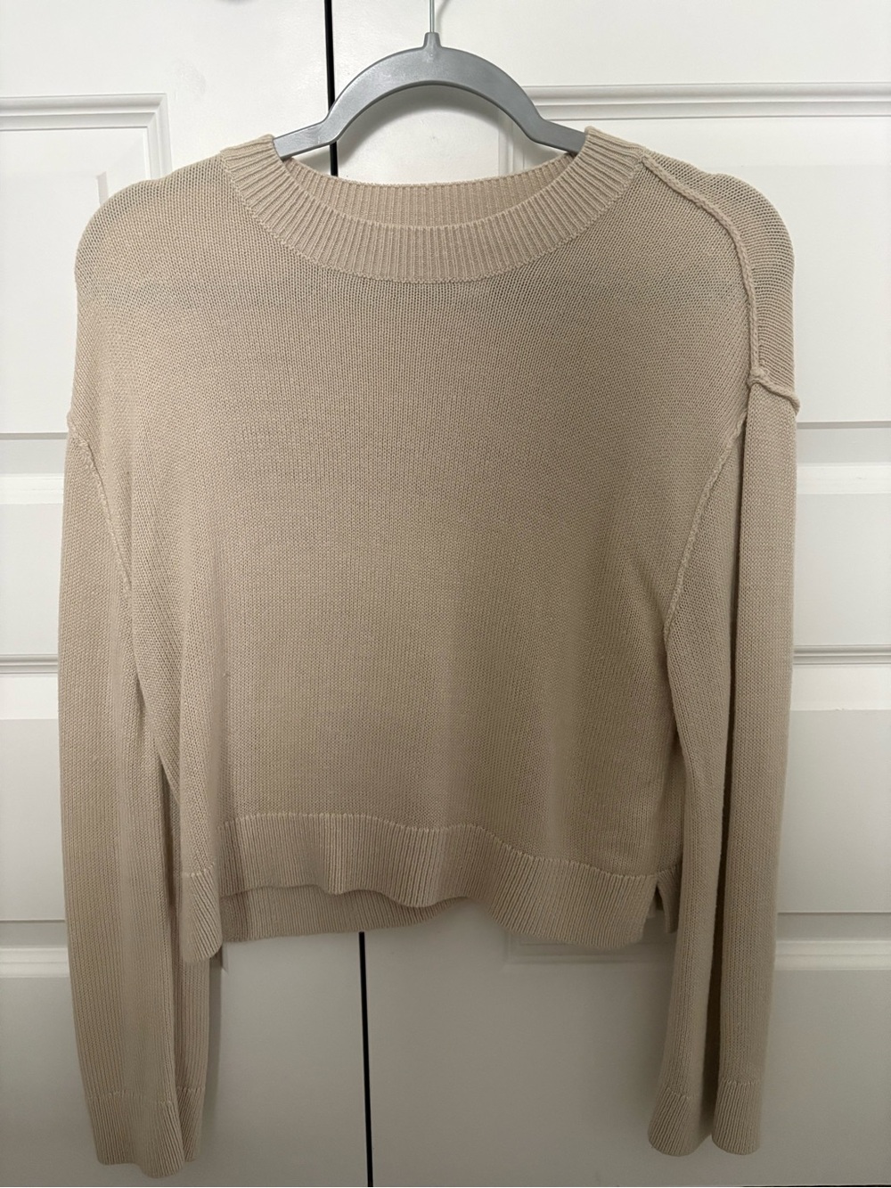 H&M Beige Crewneck Women's Sweater - Classic Lightweight Knit
